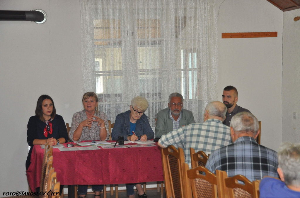„Prava i usluge starih u socijalnoj zaštiti“ – Tribina u organizaciji penzionera u saradnji sa Centrom za socijalni rad